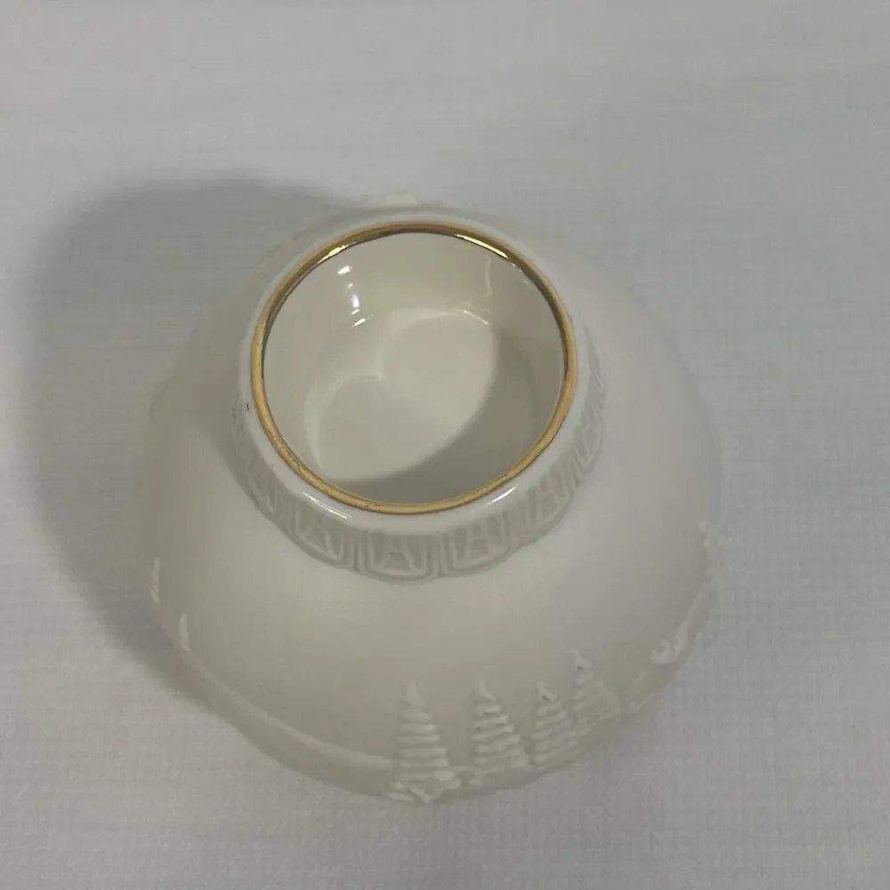 Lenox Winter Wonderland Votive Candle Ornamental Glow Design Cream Gold Trim